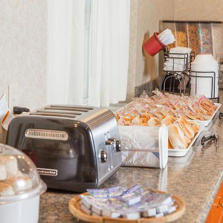 Countryside Suites Lincoln I-80 المظهر الخارجي الصورة