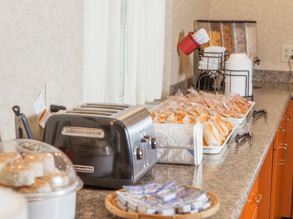 Countryside Suites Lincoln I-80 المظهر الخارجي الصورة